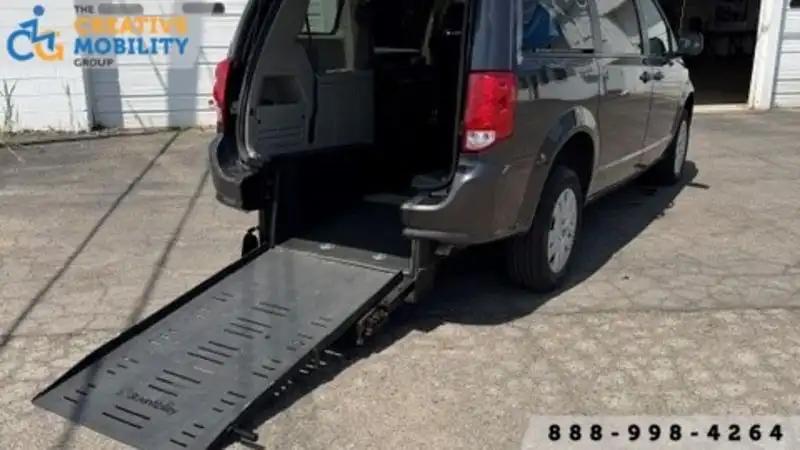 2019 Dodge Grand Caravan SE's photo