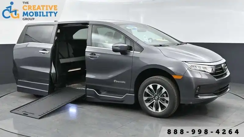 2025 Honda Odyssey EX-L's photo