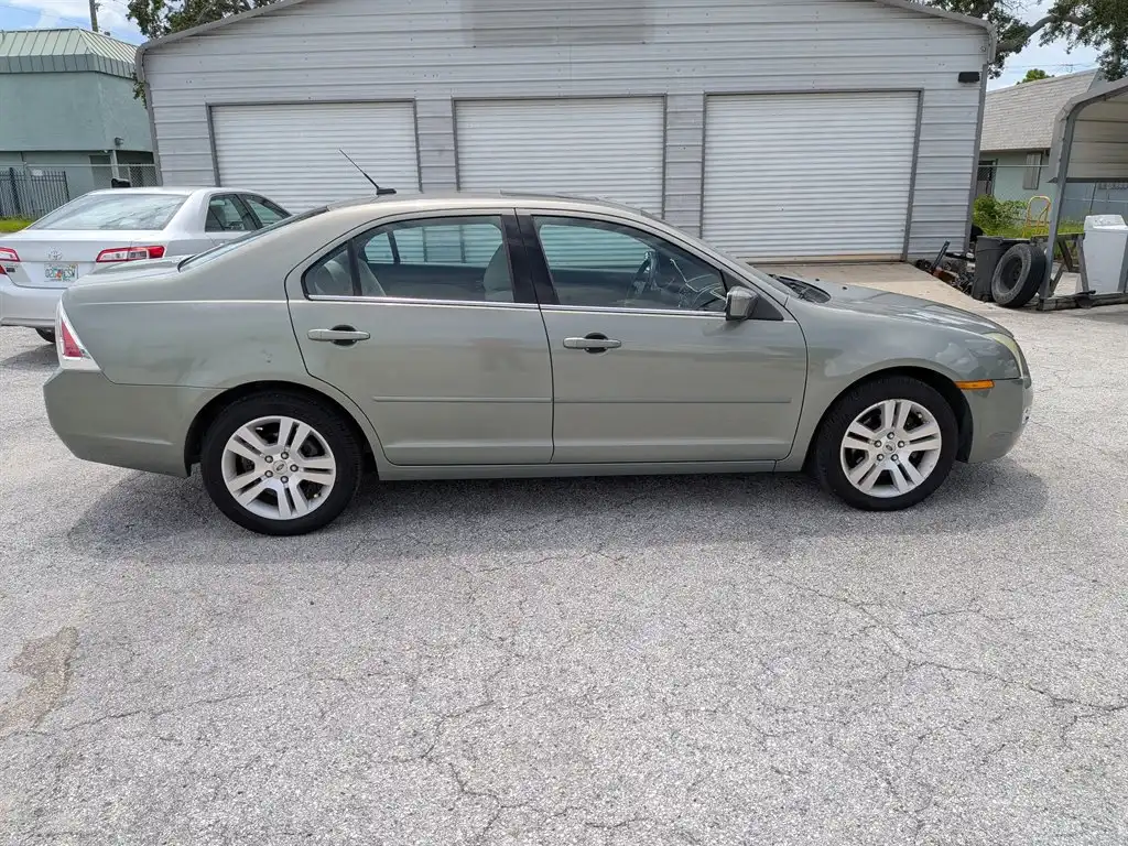 2009 Ford Fusion V6 SEL's photo
