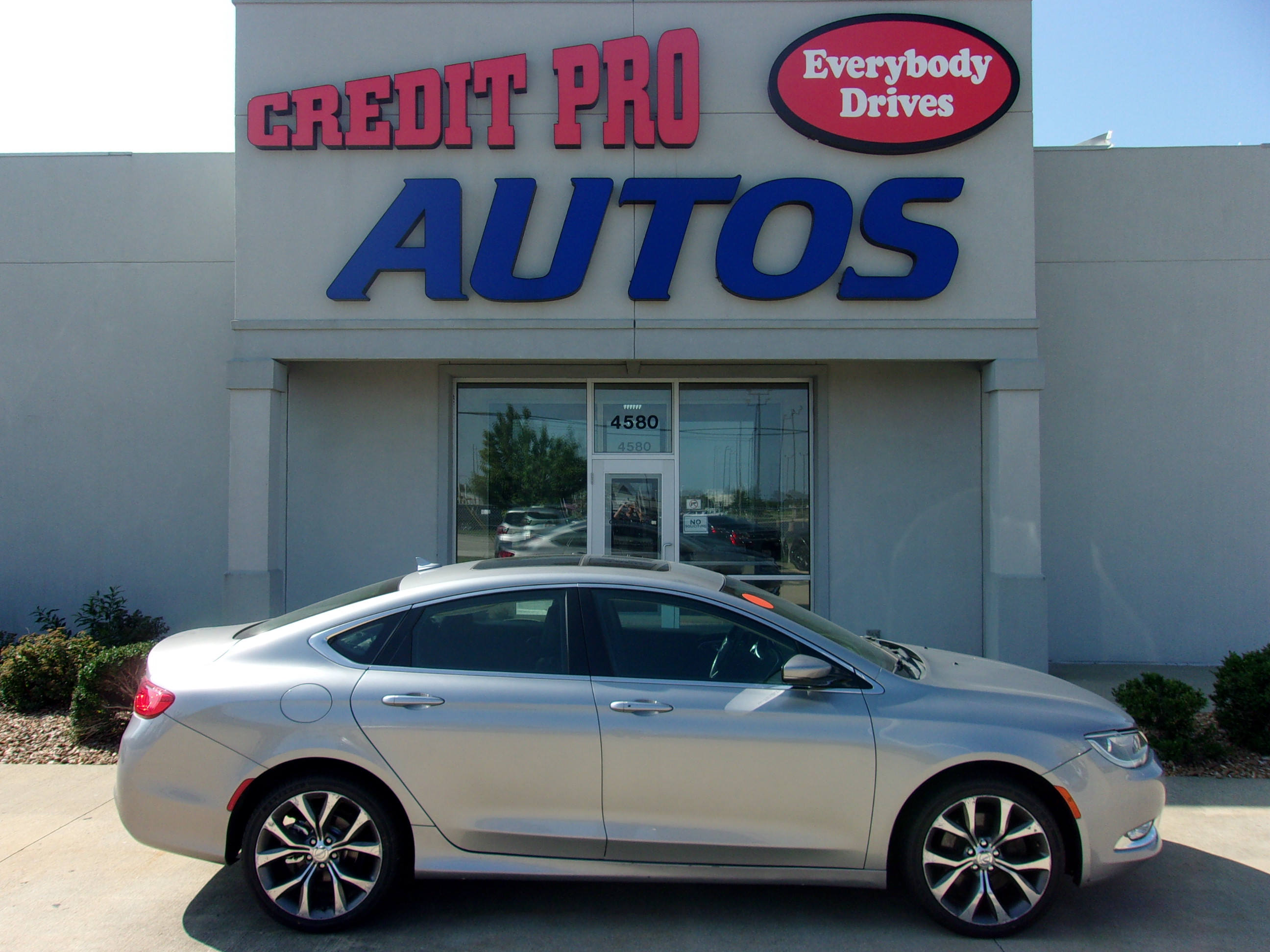 2015 Chrysler 200 C's photo