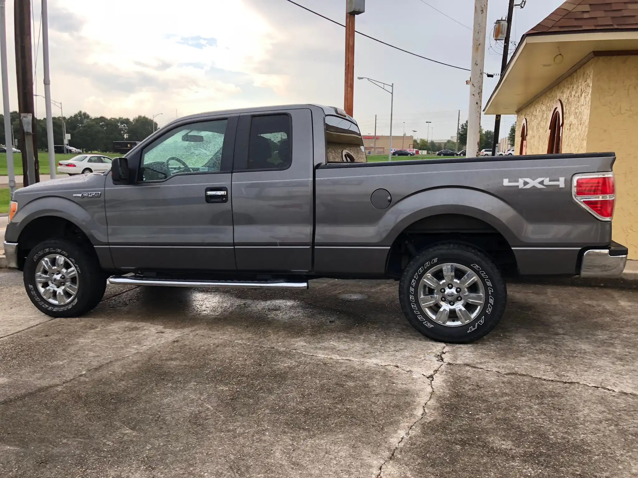 2012 Ford F-150 XL 4WD SuperCab 145 in's photo