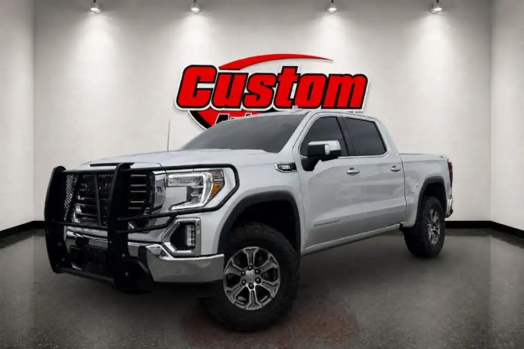 2021 GMC Sierra 4WD Crew Cab Short Box SLT's photo
