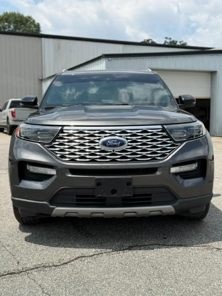 2020 Ford Explorer Platinum 4WD photo 3