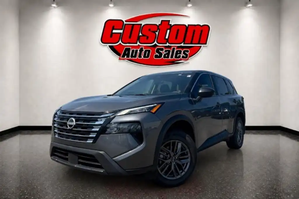 2024 Nissan Rogue S FWD's photo