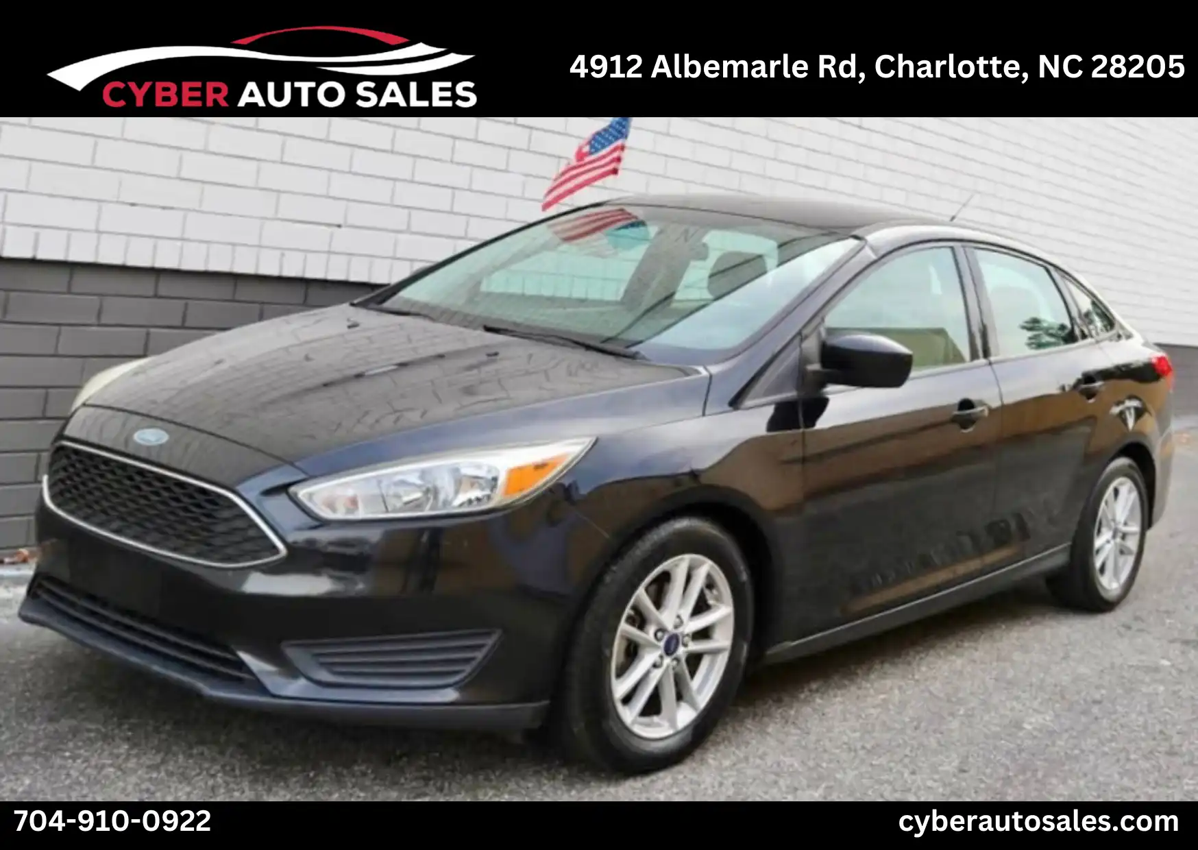 2018 Ford Focus Sedan SE's photo