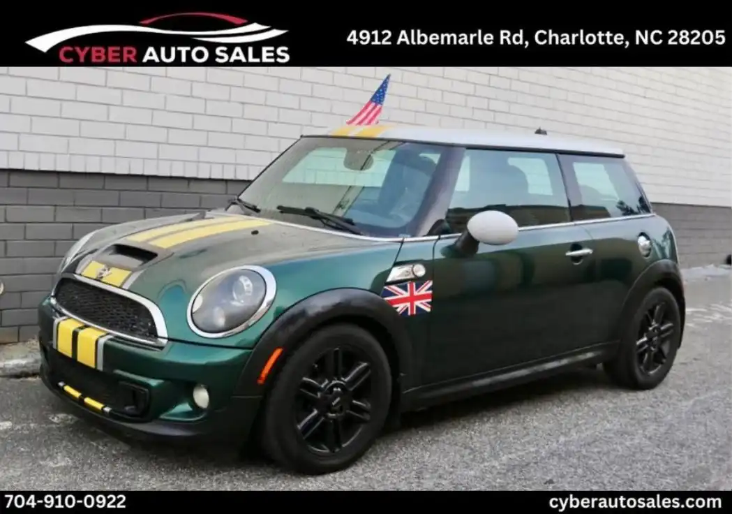 2011 MINI Cooper S's photo