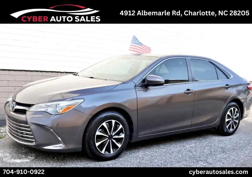 2015 Toyota Camry 2.5 Auto LE's photo