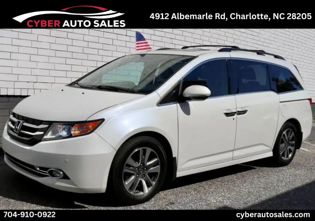 2015 Honda Odyssey Touring Elite's photo