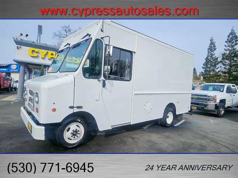 2014 Ford E-Series's photo