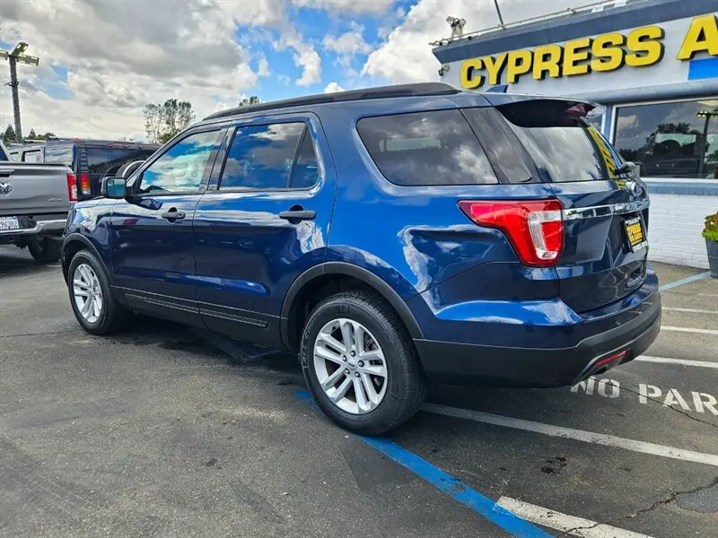 2016 Ford Explorer Base 4WD photo 3