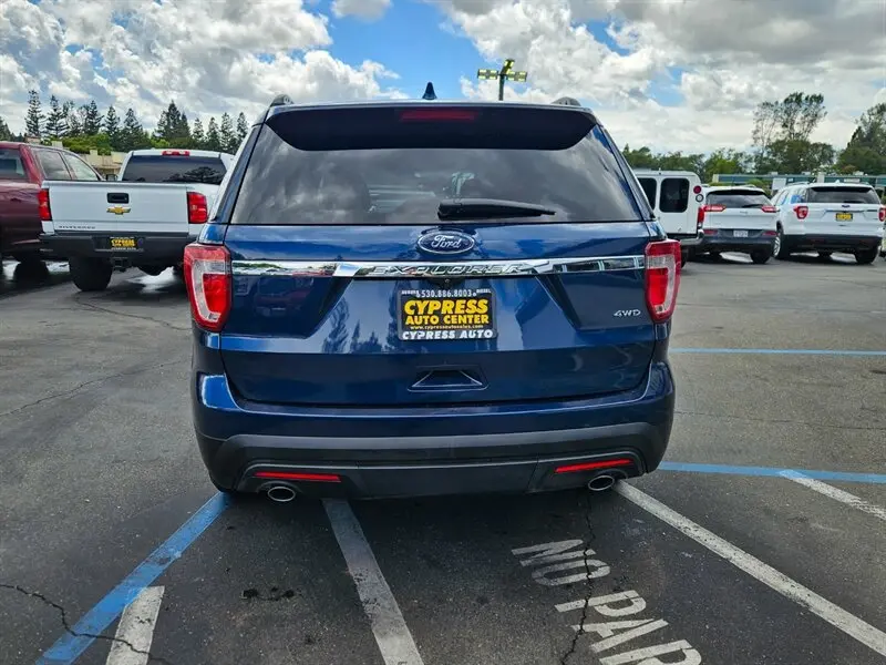 2016 Ford Explorer Base 4WD photo 4