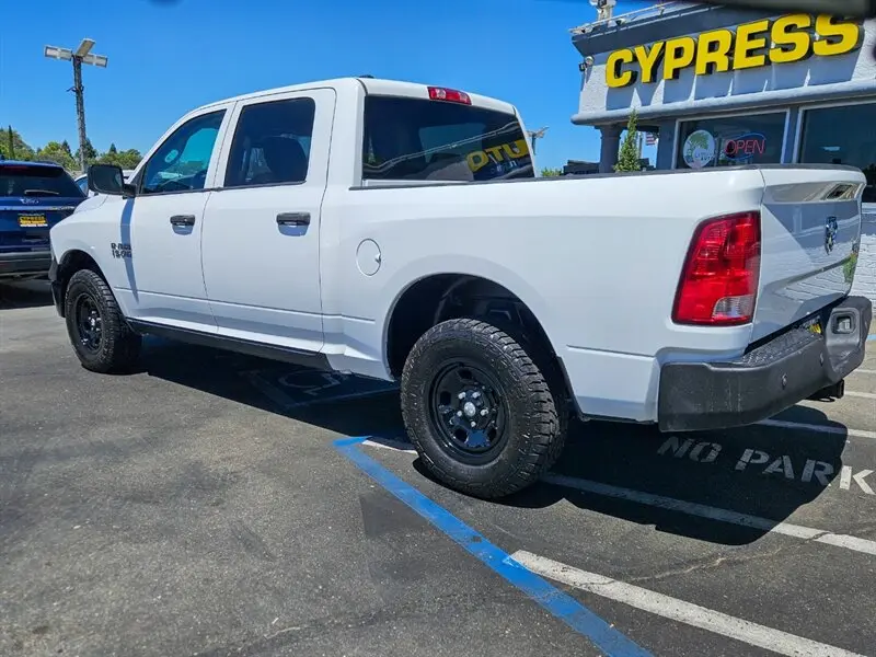 2018 RAM 1500 undefined photo 3