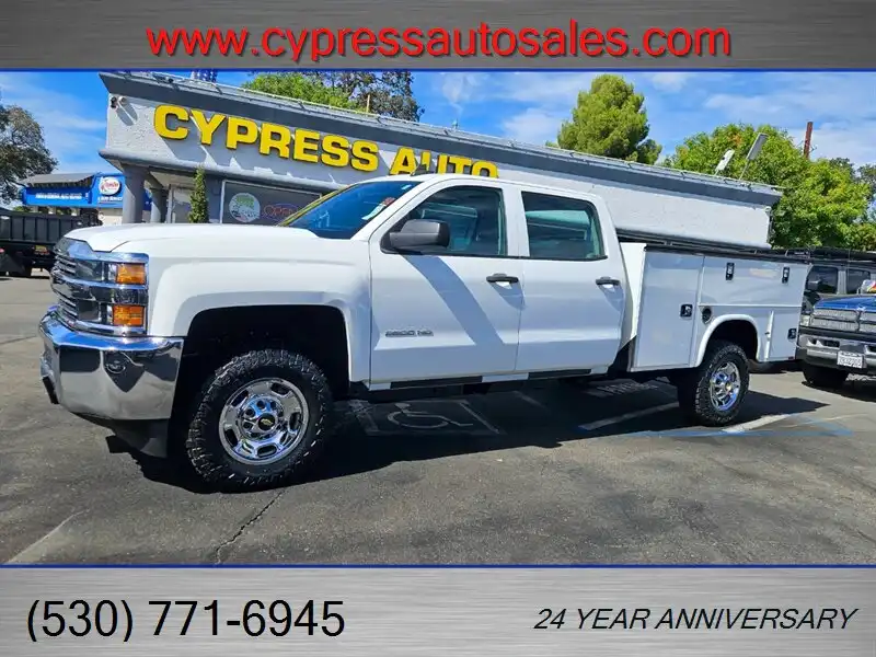 2016 Chevrolet Silverado HD Work Truck 4WD Crew Cab Standard Box's photo