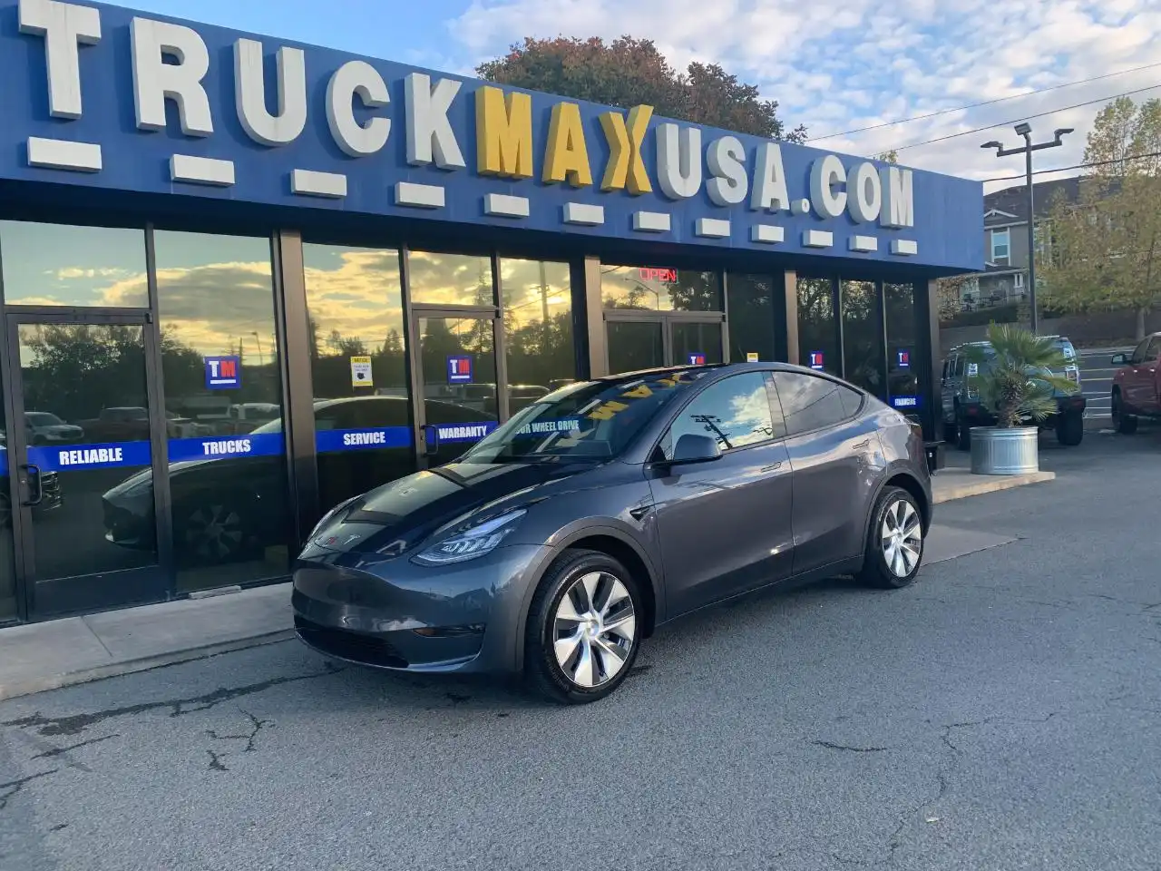 2022 Tesla Model Y Long Range Dual Motor All-Wheel Drive's photo