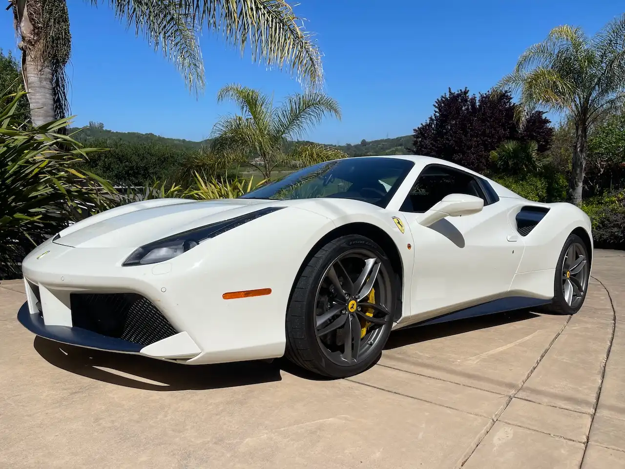 2017 Ferrari 488 Base's photo