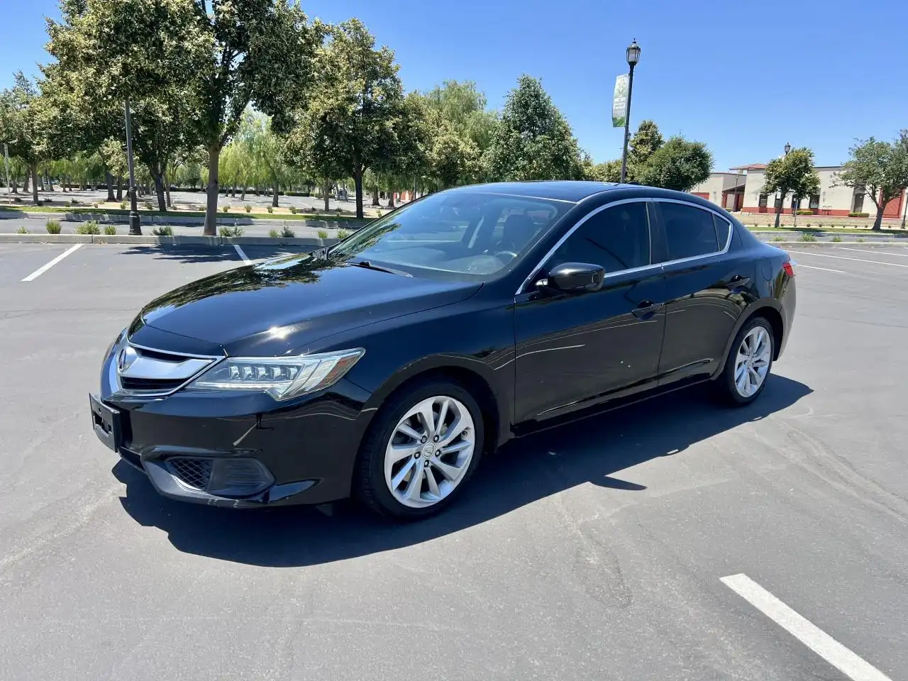 2017 Acura ILX Premium's photo