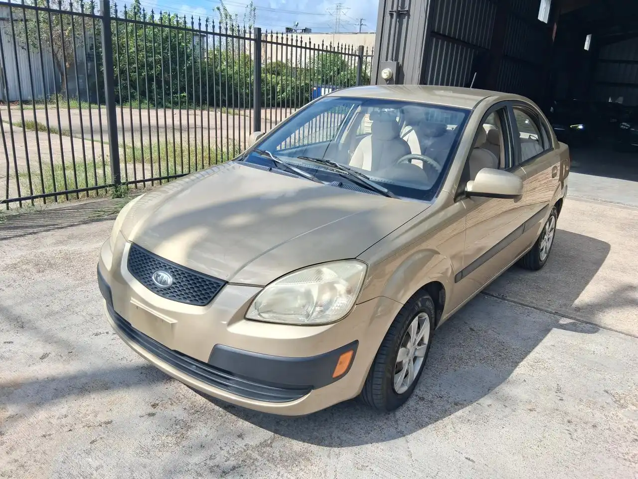 2009 Kia Rio Base's photo