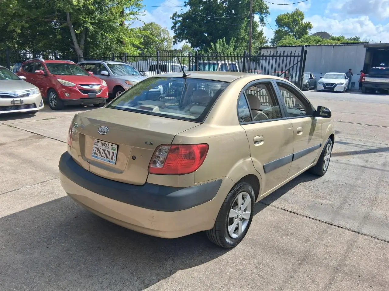 2009 Kia Rio Base photo 4