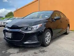 2019 Chevrolet Cruze LS Auto's photo