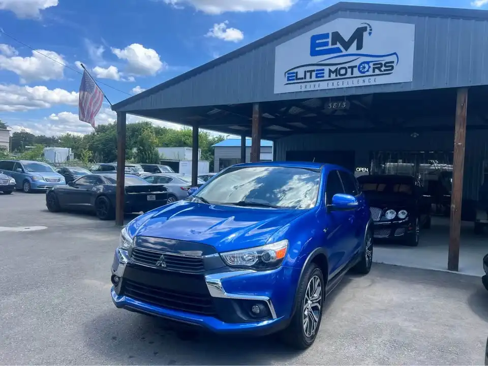 2016 Mitsubishi Outlander Sport 2.0 ES AWC CVT's photo