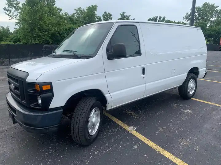 2014 Ford E-Series E-250 Van's photo