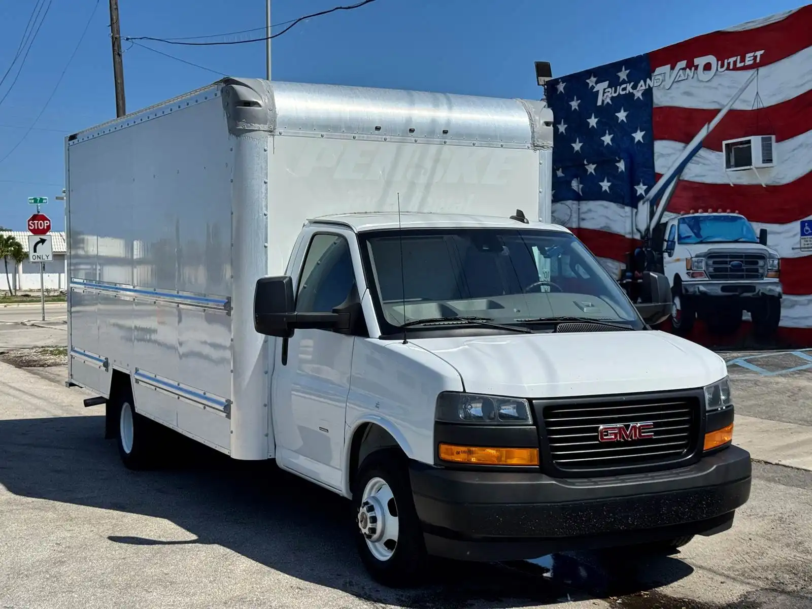 2021 GMC Savana 3500 177 in WB's photo