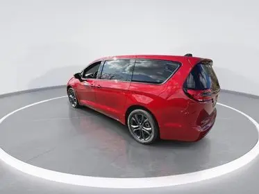 2026 Chrysler Pacifica Select photo 4