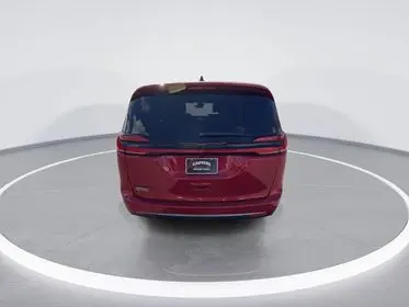 2026 Chrysler Pacifica Select photo 5