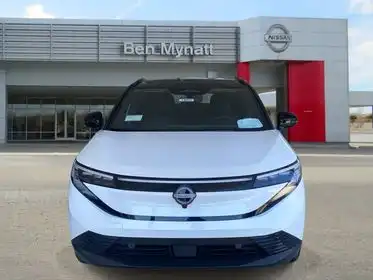 2026 Nissan Leaf Platinum+'s photo