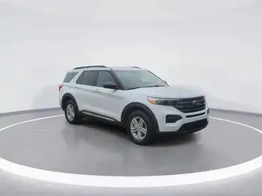 2023 Ford Explorer XLT 4WD's photo