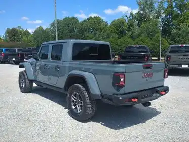 2026 Jeep Gladiator Mojave X Auto's photo