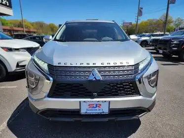 2025 Mitsubishi Eclipse Cross ES S-AWC's photo