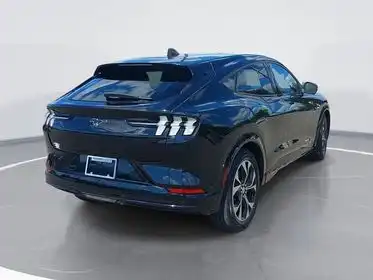 2023 Ford Mustang-Mach-e Premium's photo