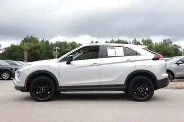 2024 Mitsubishi Eclipse Cross LE S-AWC's photo