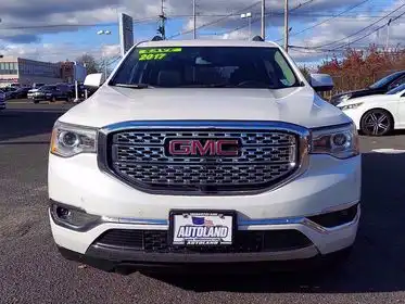 2017 GMC Acadia Denali AWD's photo
