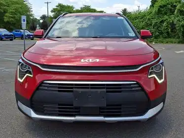 2023 Kia Niro EX HEV's photo