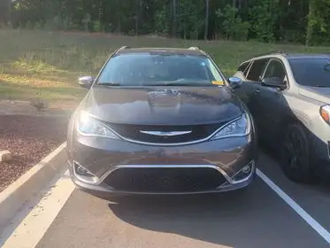 2018 Chrysler Pacifica Limited photo 1