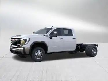2026 GMC Sierra 4WD Crew Cab Chassis Pro's photo