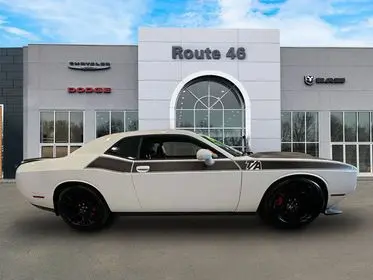 2023 Dodge Challenger R/T photo 4