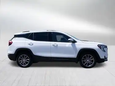 2024 GMC Terrain SLT AWD's photo