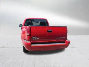 2002 Chevrolet S10 2WD Regular Cab Long Box LS's photo