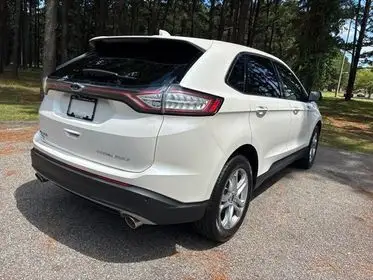 2017 Ford Edge Titanium photo 1