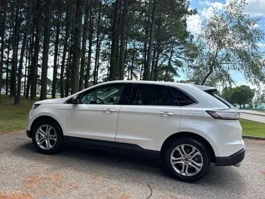 2017 Ford Edge Titanium photo 4
