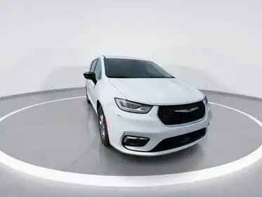 2024 Chrysler Pacifica Limited's photo
