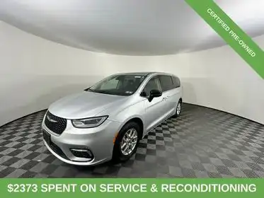 2024 Chrysler Pacifica Touring L's photo