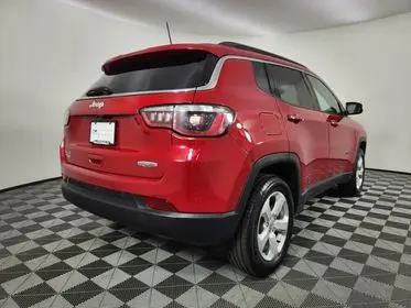 2017 Jeep Compass Latitude 4X4 photo 4