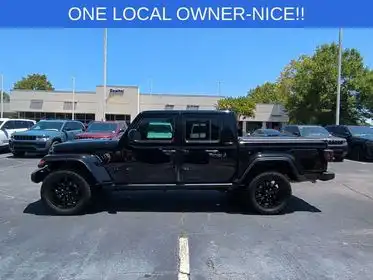 2024 Jeep Gladiator Nighthawk Auto's photo