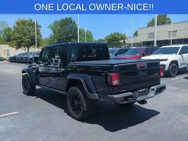 2024 Jeep Gladiator Nighthawk Auto's photo