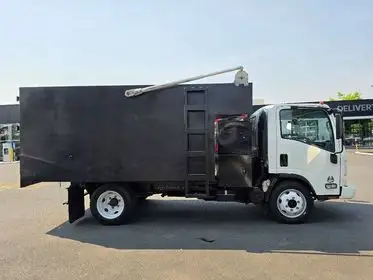 2020 Isuzu NPR-HD's photo