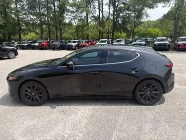 2026 Mazda CX-3 Premium MT 5-Door SKYACTIV's photo